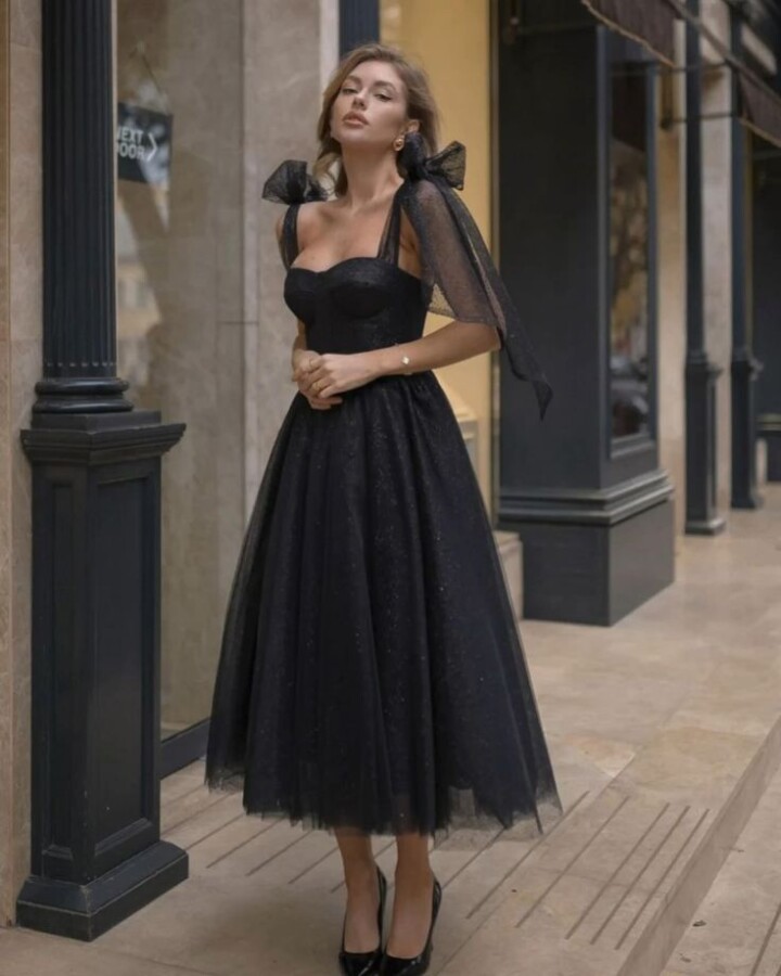 Robe noire tulle
