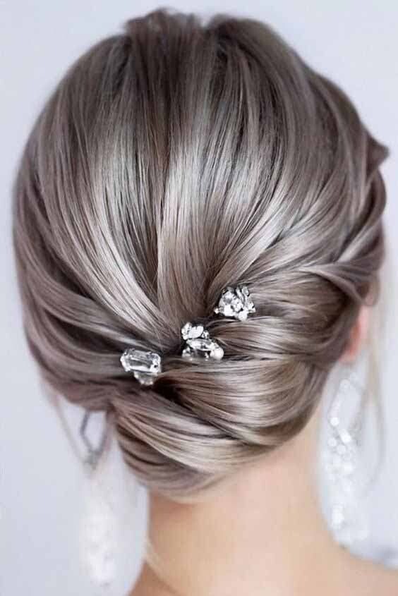 coiffure élégante mariage court