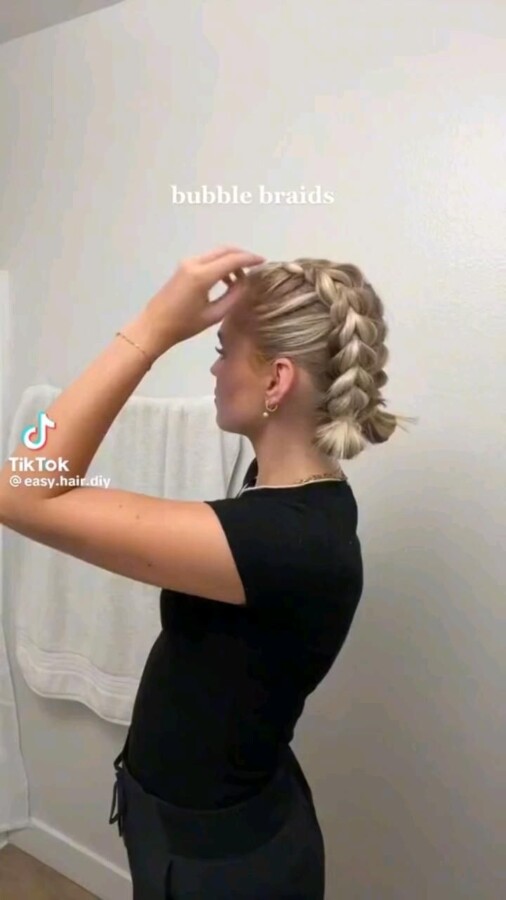 Styles modernes cheveux courts