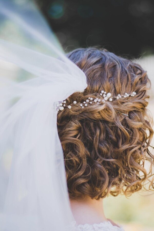 coiffure mariage bouclée élégante